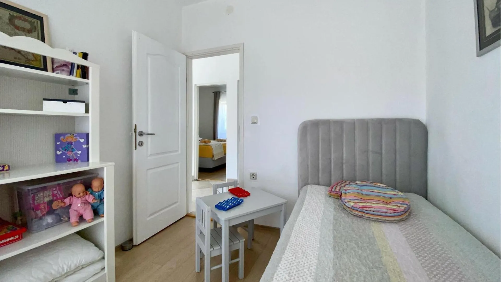 Stunning Home In Dobropoljana With House Sea View Holiday home