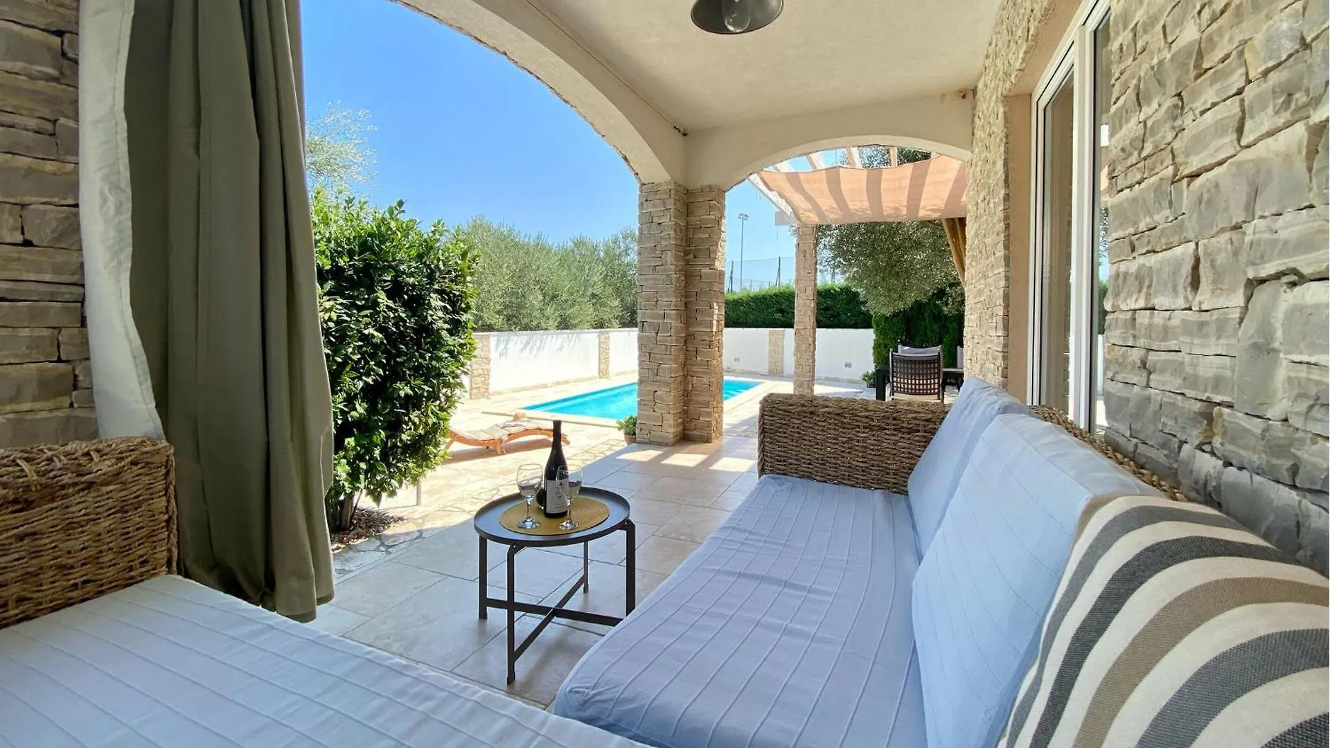 Stunning Home In Dobropoljana With House Sea View Holiday home